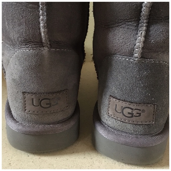 UGG SHORT CLASSIC II BOOTS - Picture 5 of 11